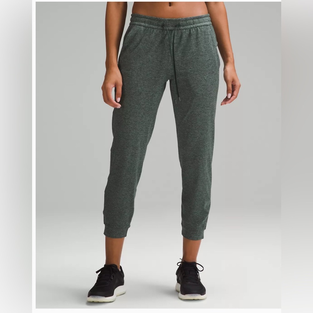 Lululemon Green Jogger Pants